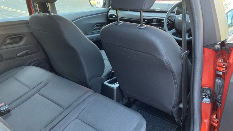 Dacia Jogger 1.0 TCe Essential 5dr Petrol Estate